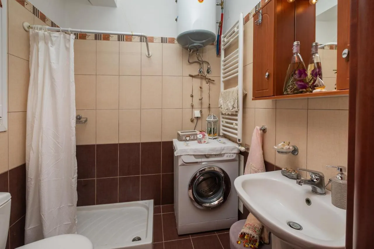 Alkithea, Cozy Apartment With Amazing Sea View 阿尔戈斯托利翁